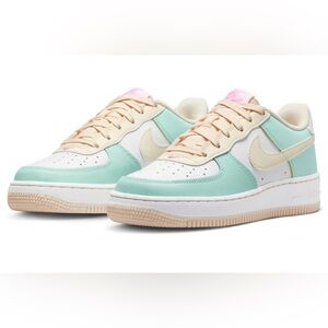 Nike Big Kid Air Force 1 - Mint / Pink